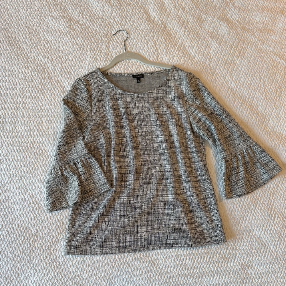 Talbots Womens Medium Flounce Pullover Round Neck 3/4 Bell Sleeve Black Cream
